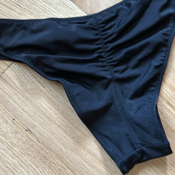 Victoria’s Secret set. Beautiful,gentle used. - Picture 4 of 5